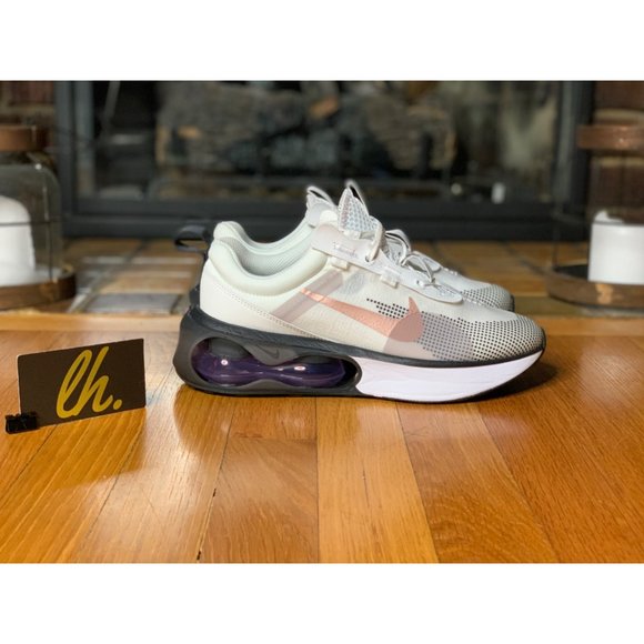 Size 6.5y / 8 W Nike Air Max 2021 Athletic Running Shoes DA3199-103 - Picture 4 of 6